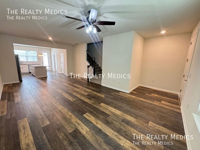 Building Photo - 1375 Painted Bunting Ave