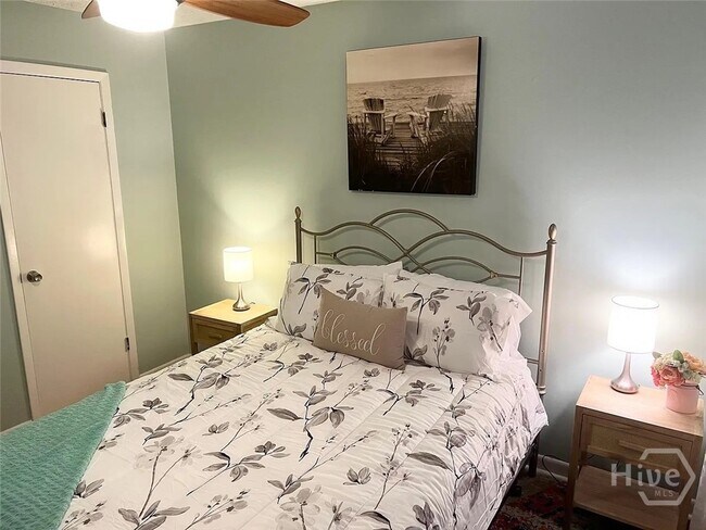 Building Photo - 12 St Moritz Ct