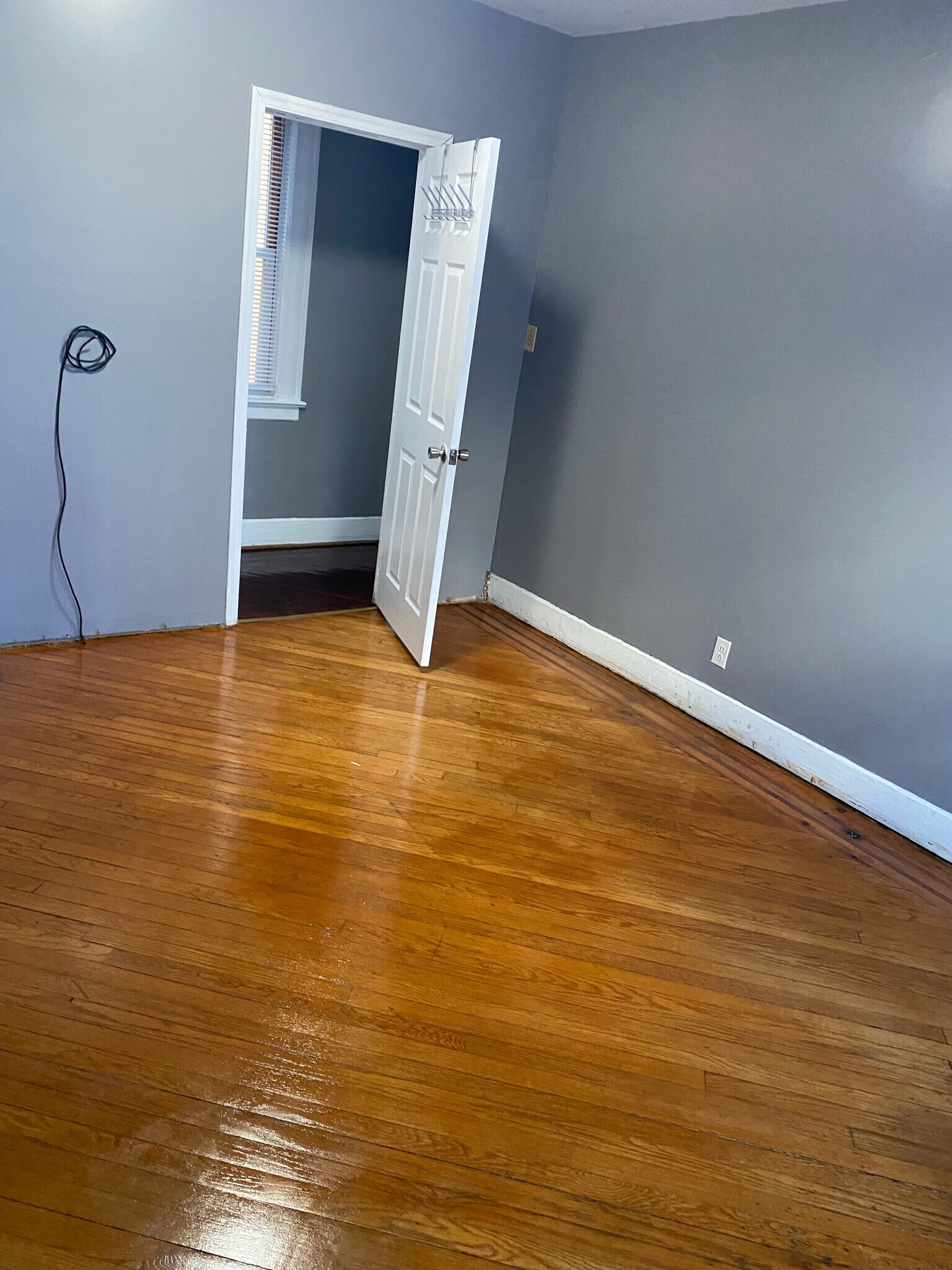 Building Photo - 421 Halsted St