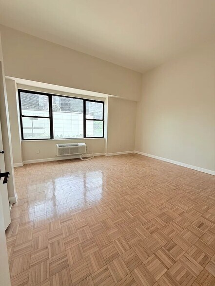 Building Photo - 111 Mulberry St