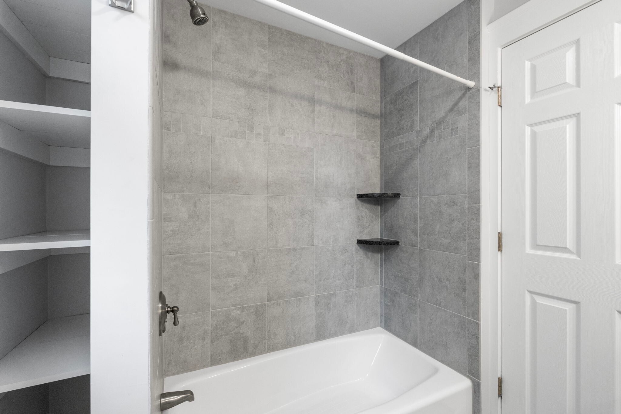 Building Photo - 1433 Cambridge St