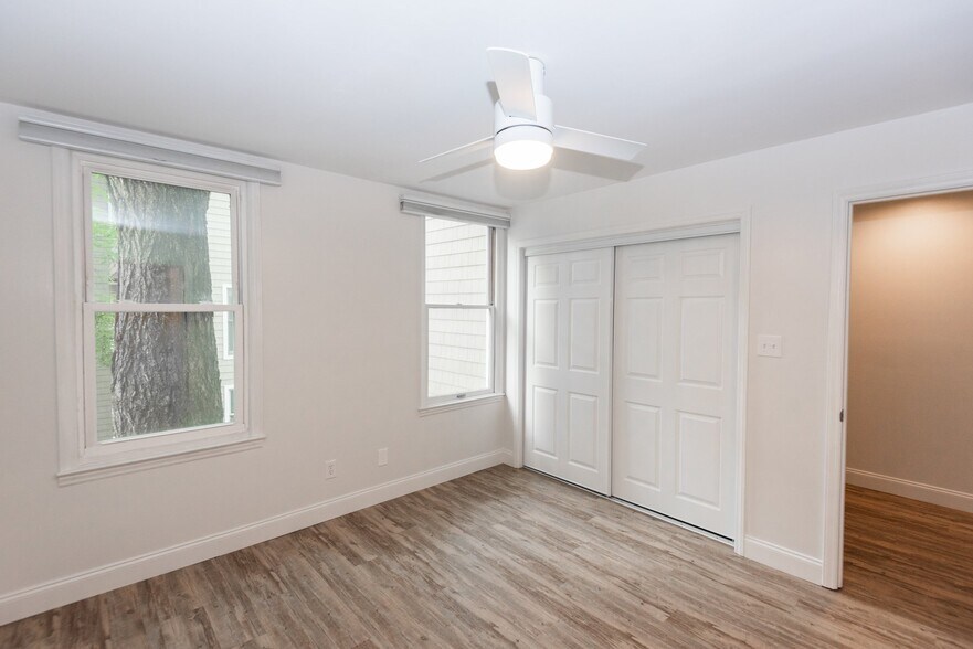 Building Photo - 244 S Cedar St