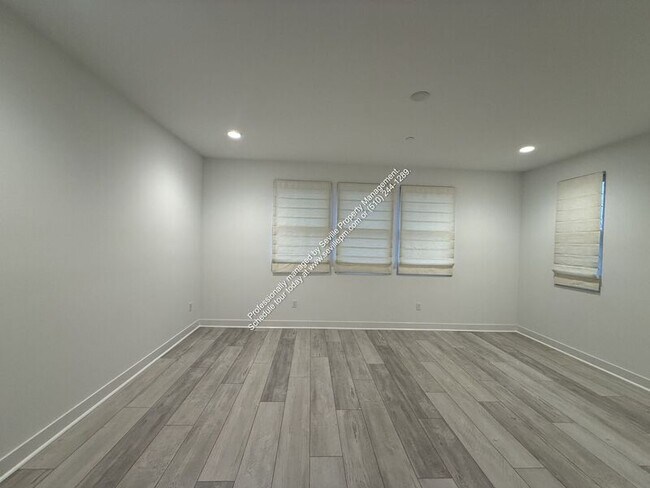 Building Photo - 1922 Willow St