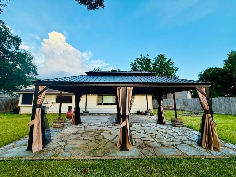 Building Photo - 13438 Nevermore Dr