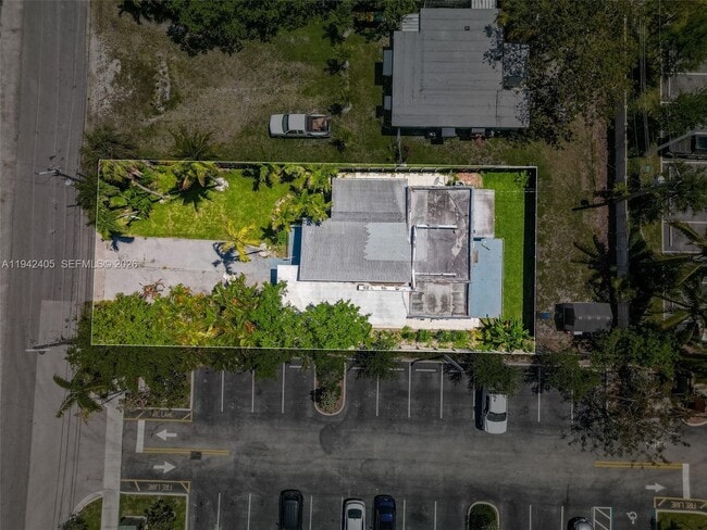 Building Photo - 19 NE 3rd St