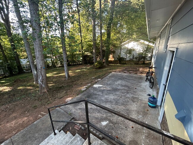 Building Photo - 7409 Barberry Ct