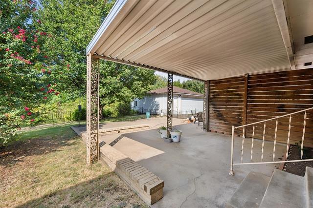 Building Photo - 8351 Lullwater Dr