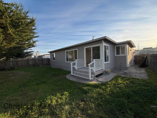 Building Photo - 848 Beechwood Dr