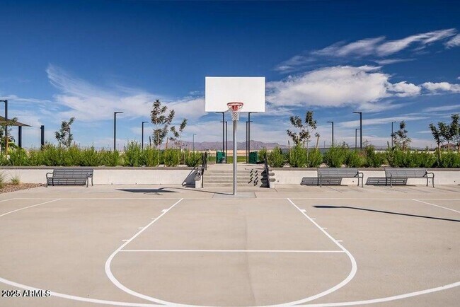 Building Photo - 3 Bedroom 2.5 Bathroom North Creek Home in Queen Creek