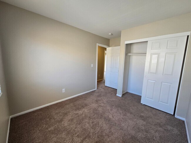 Building Photo - A Fabulous 3 Bed, 2.5 Bath, 2 Story Home W...