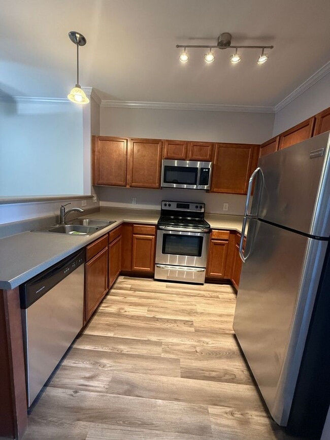 Building Photo - Nice 2 bedroom, 2.5 bath townhouse