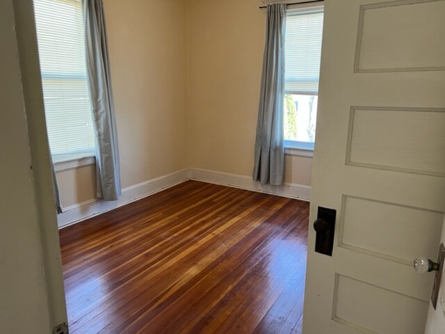 Building Photo - 26-28-28 King St