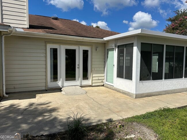 Building Photo - 214 Cypress Dr