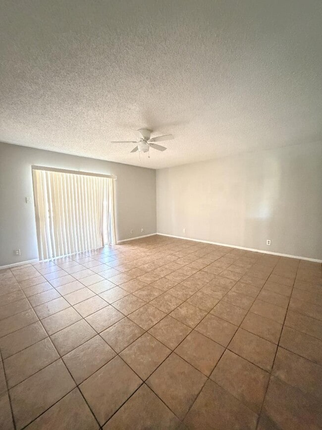 Building Photo - 7423 Corian Park Dr