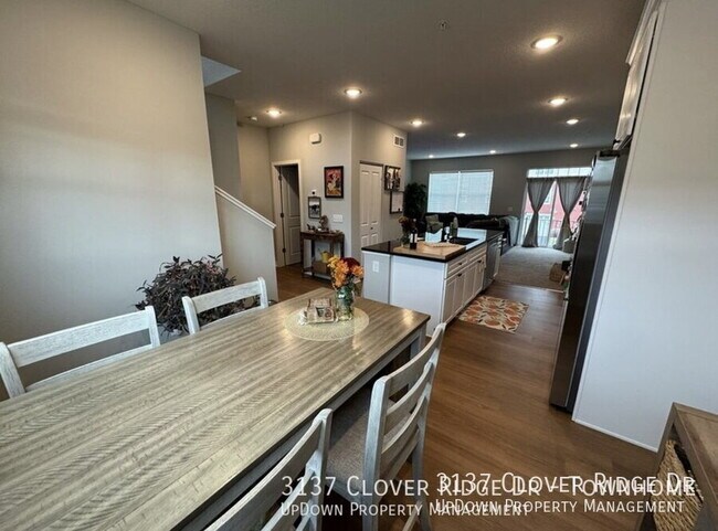 Building Photo - 3137 Clover Ridge Dr