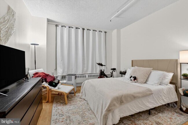 Building Photo - 1324 Locust St