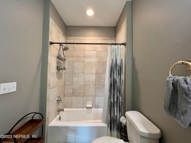 Building Photo - 2525 College St