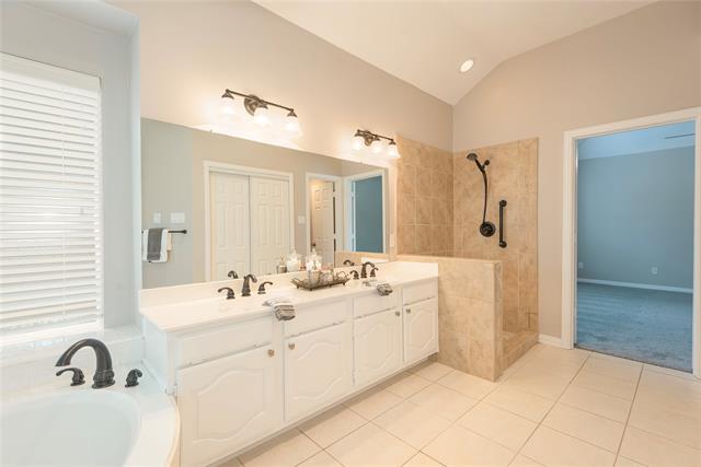Building Photo - 3793 Waterford Dr