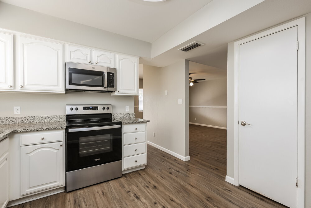 Building Photo - 6601 W Desert Cove Ave