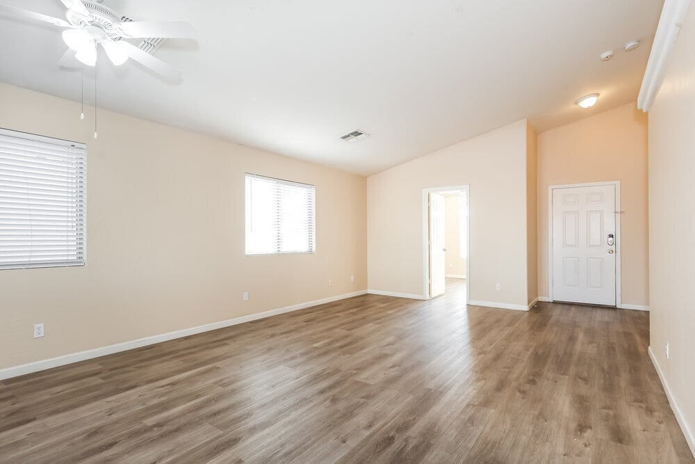 Building Photo - 5509 S 34th Ave