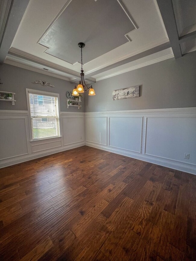 Building Photo - Short Term Leases Options! Gorgeous 5 Bedr...