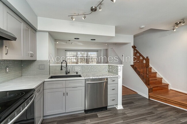 Building Photo - 5028 9th St S