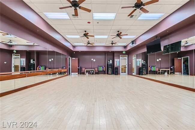 Building Photo - 7752 Fruit Dove St