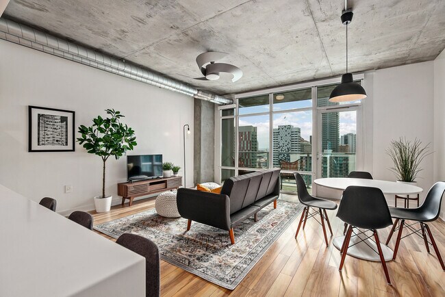 Building Photo - 1080 Park Blvd