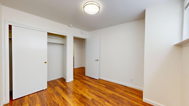 Building Photo - 2642 Greenwich St