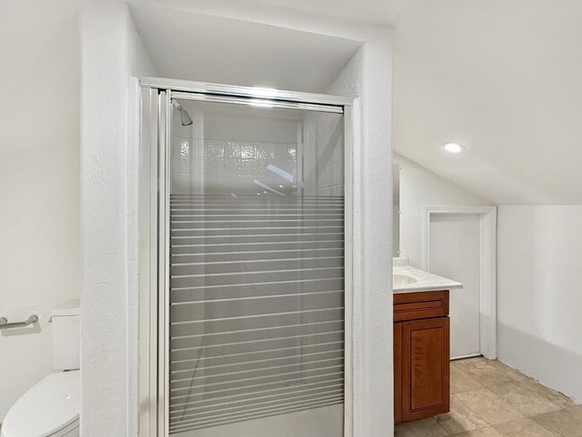 Building Photo - 2800 Roop Rd