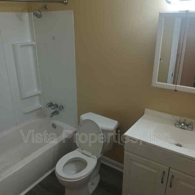 Building Photo - 4119 Glen Hill Manor Dr