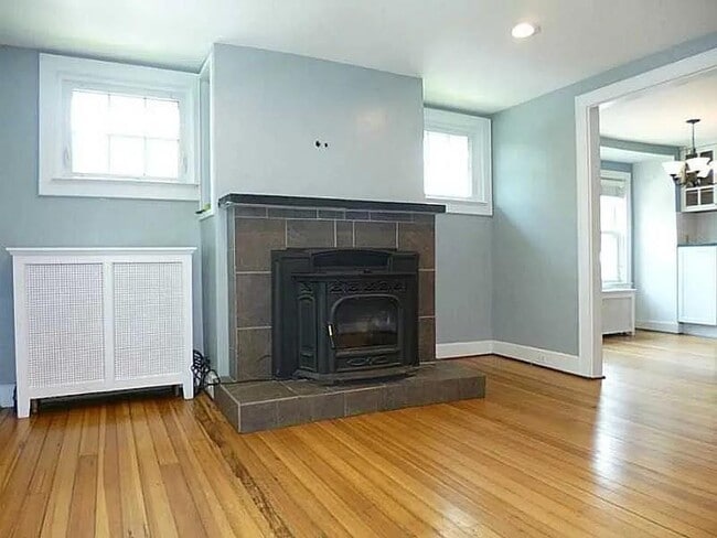 Building Photo - 61 Malbone Rd