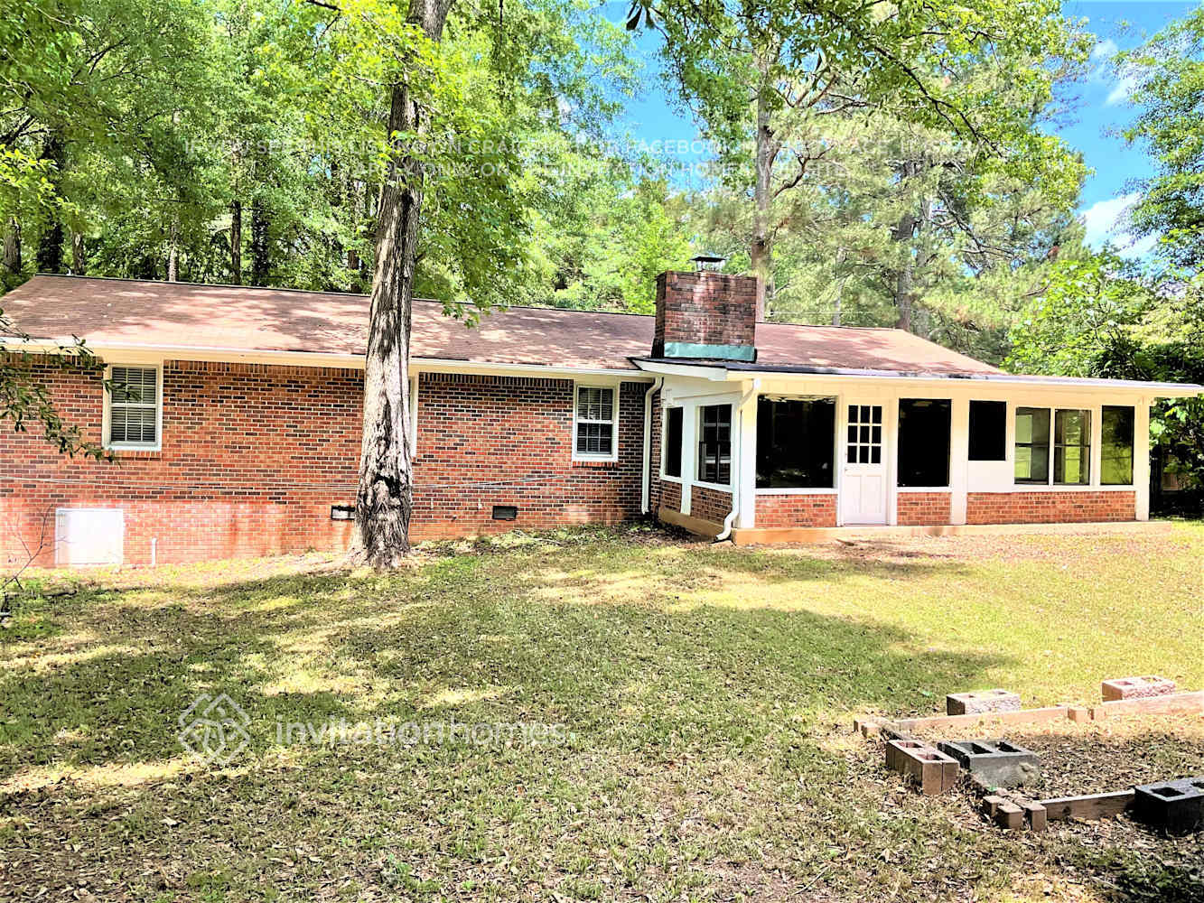 Building Photo - 4141 Hickory Dr