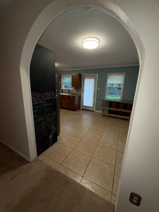 Building Photo - 106 Penrose Dr