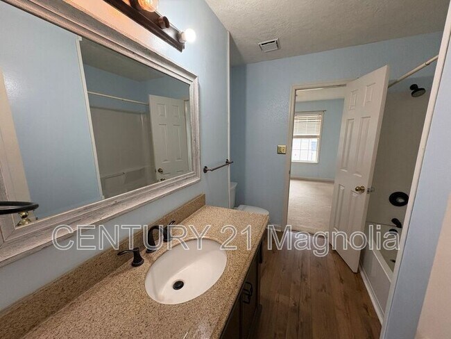 Building Photo - 2121 Turtle Ct