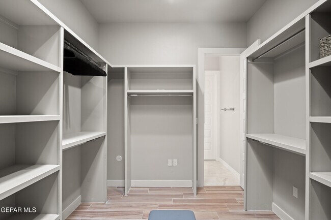 Building Photo - 745 Camino Norte Ct
