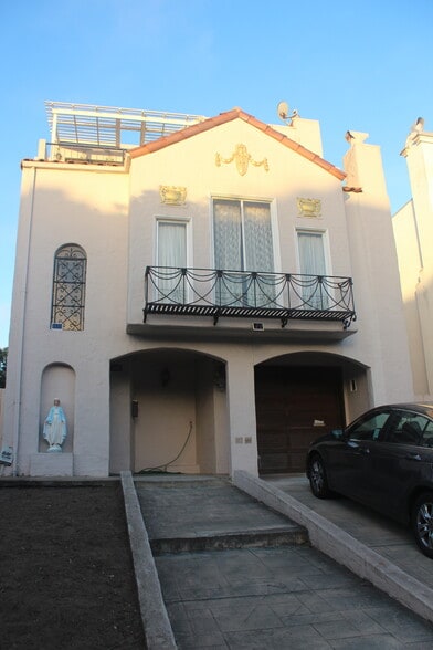 Building Photo - 1232 28th Ave