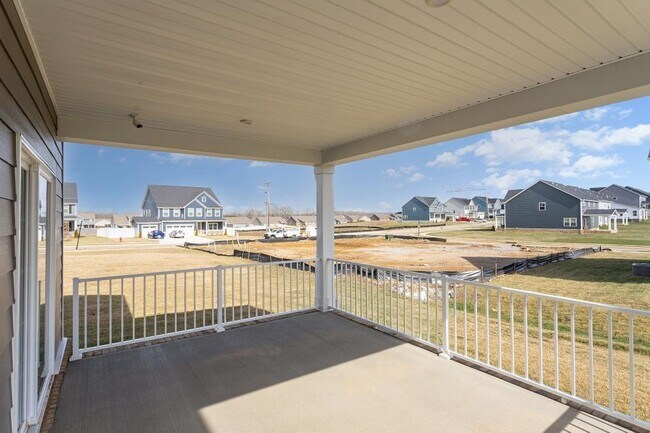 Building Photo - 4003 Bluebell Ln