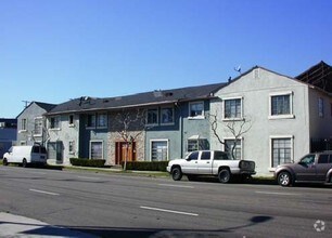 Building Photo - 2469 S Robertson Blvd