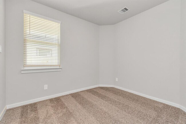 Building Photo - 3020 Gunnersbury Dr