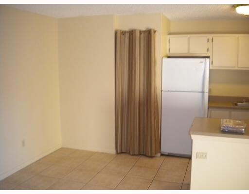 Building Photo - 1768 My Pl Ln