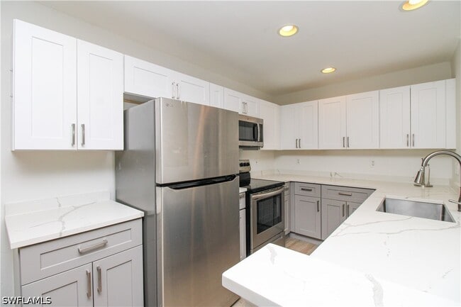 Building Photo - 1331 Chesapeake Ave