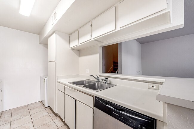 Building Photo - 6633 W Airport Blvd