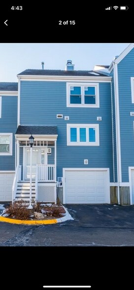 Building Photo - 72 Cosey Beach Ave