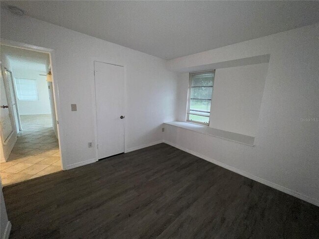 Building Photo - 3278 Jamestown St