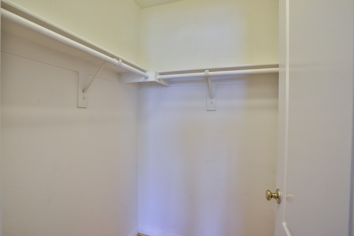 Building Photo - 17828 Woodbine Ct