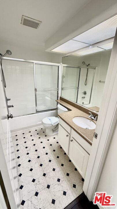 Building Photo - 11065 W Olympic Blvd