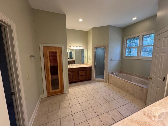 Building Photo - 2 Wakefield Pl