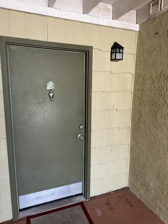 Primary Photo - 3590 Sable Palm Ln