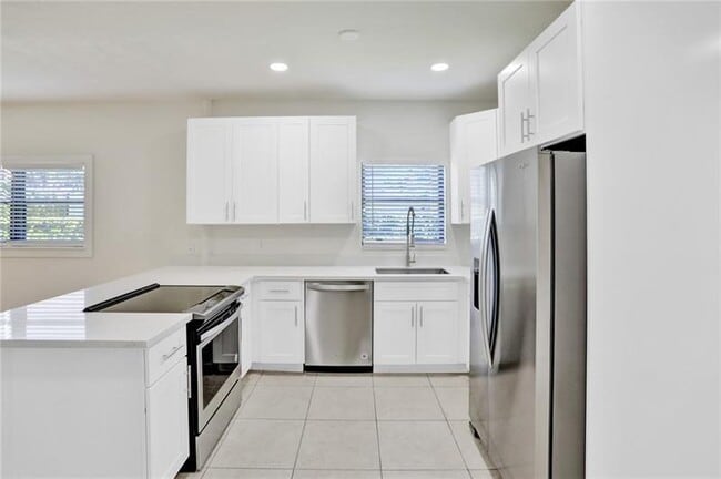 Building Photo - 4300 S Ocean Blvd
